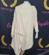 Load image into Gallery viewer, The White Shirpa