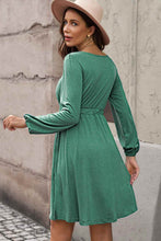 Load image into Gallery viewer, Buttoned and Chic